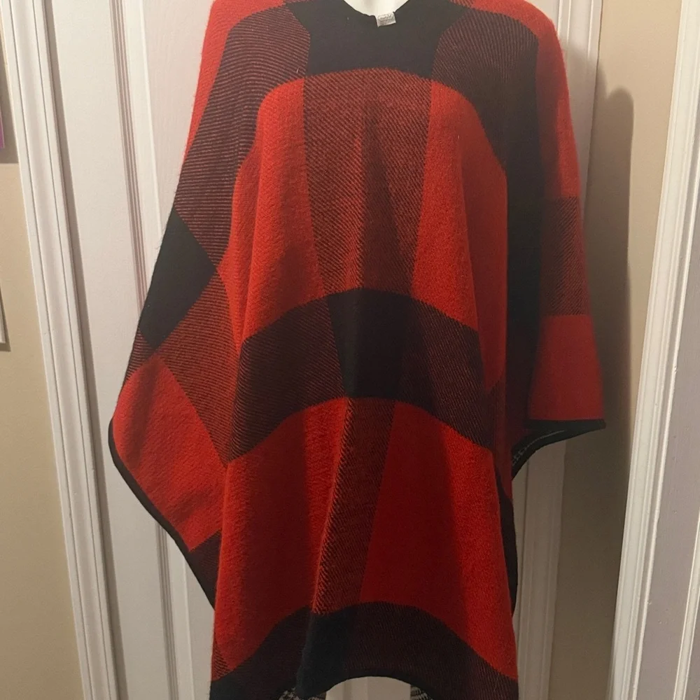 Mud Pie cute poncho
